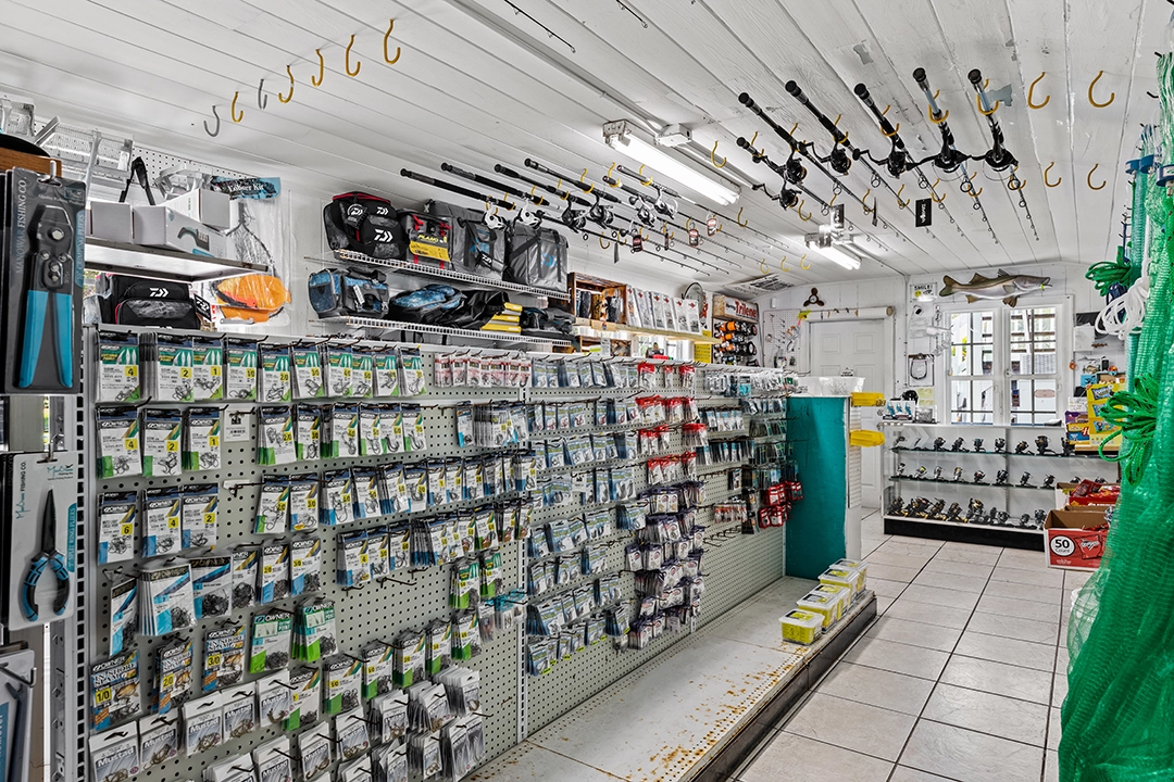 Vero Tackle Watersports - Tackle Shop - Inside