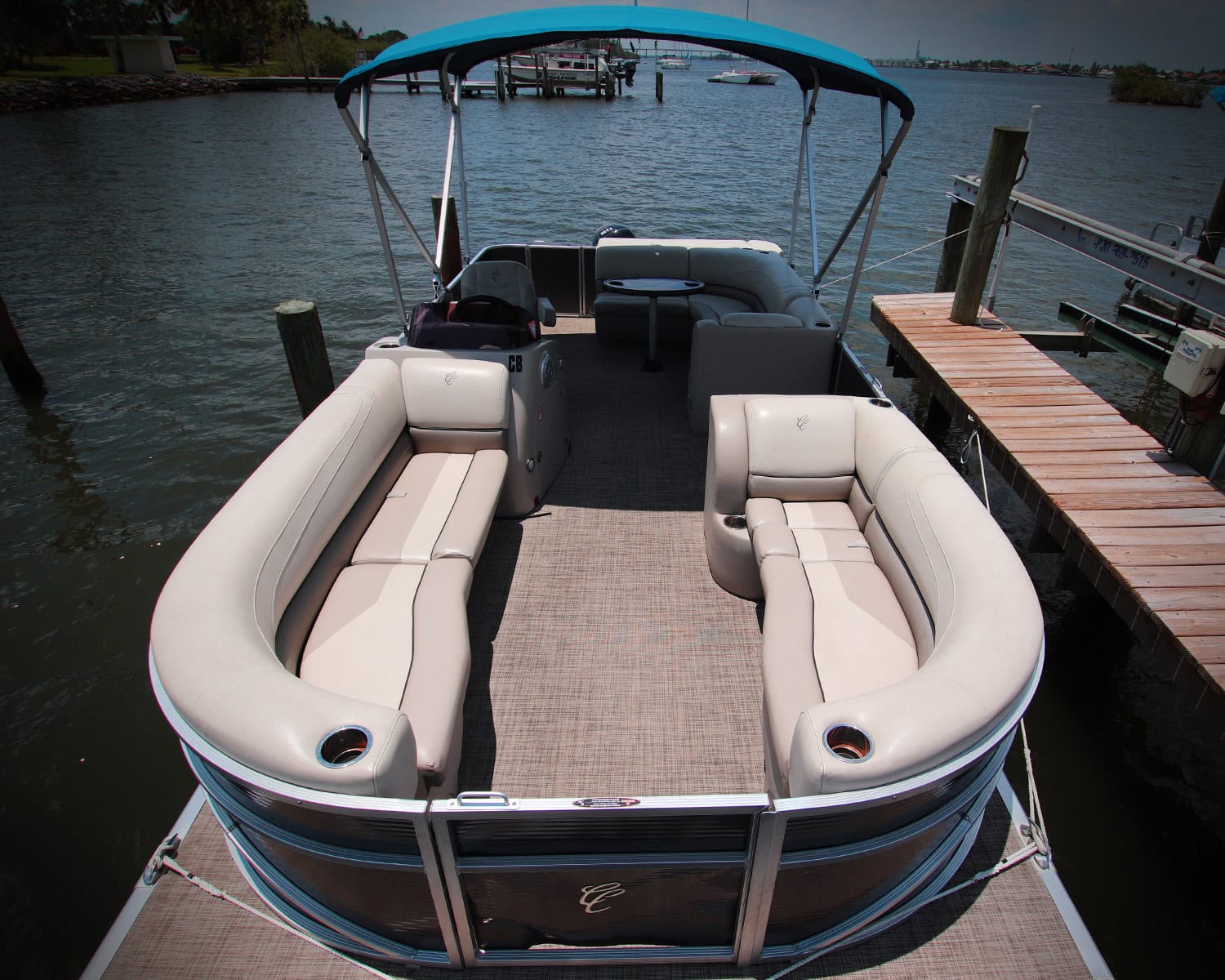 Boat Rentals at Vero Tackle & Watersports at Riverside Cafe